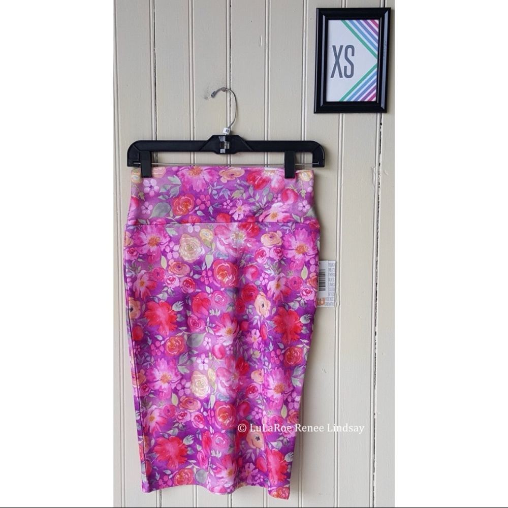 BNWT Lularoe Floral Print Cassie Skirt